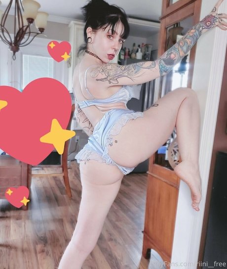 Nacktes geleaktes OnlyFans-Foto von Riinifree