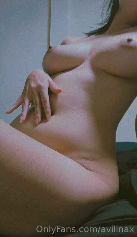 Avilinax