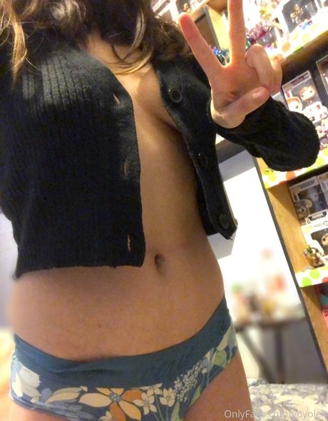 Nacktes geleaktes OnlyFans-Foto von Yoyolen