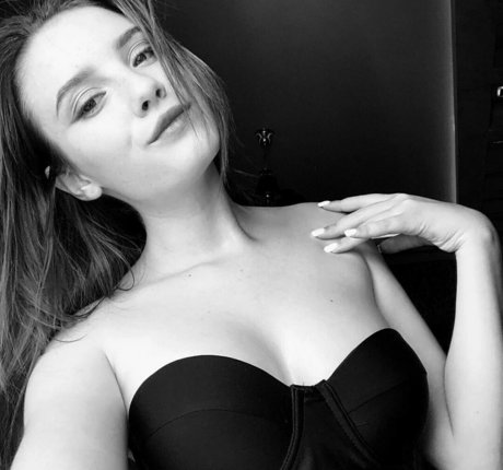 Nacktes geleaktes OnlyFans-Foto von Liliflower2002
