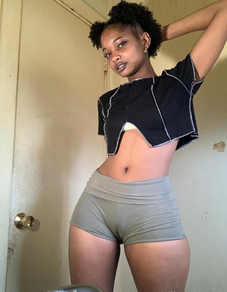 Nacktes geleaktes OnlyFans-Foto von Ciarasdailydelights