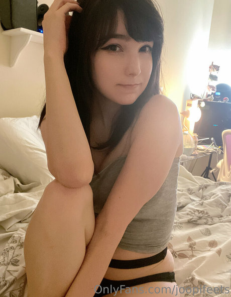 Nacktes geleaktes OnlyFans-Foto von Joopifeets
