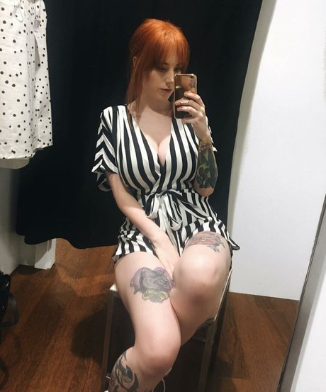 Nacktes geleaktes OnlyFans-Foto von Hollie Rutter