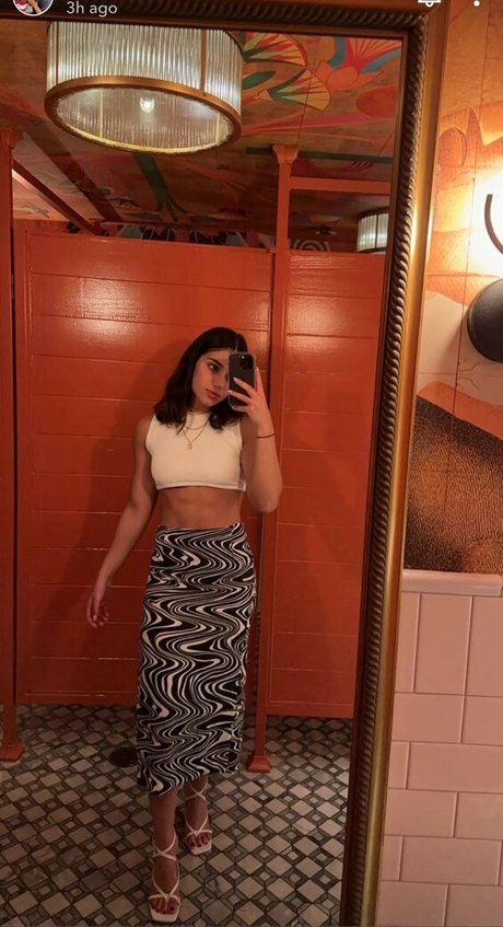 Nacktes geleaktes OnlyFans-Foto von Sara Saffari