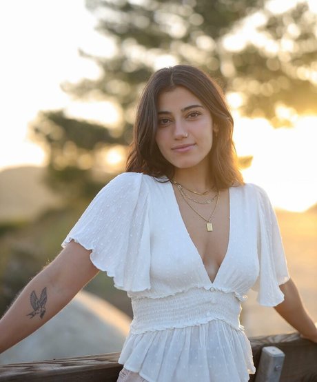 Nacktes geleaktes OnlyFans-Foto von Sara Saffari