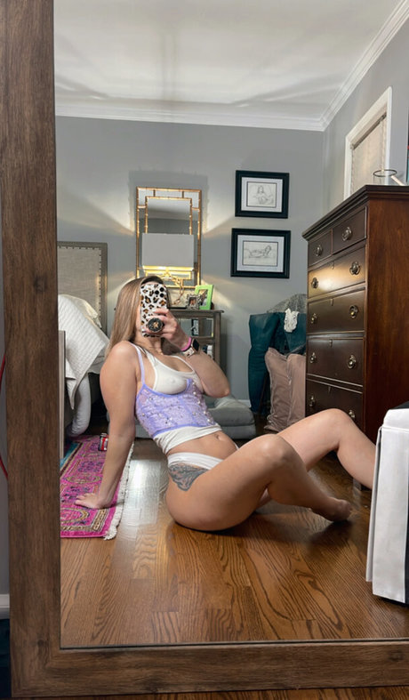 Nacktes geleaktes OnlyFans-Foto von Peach Perfect