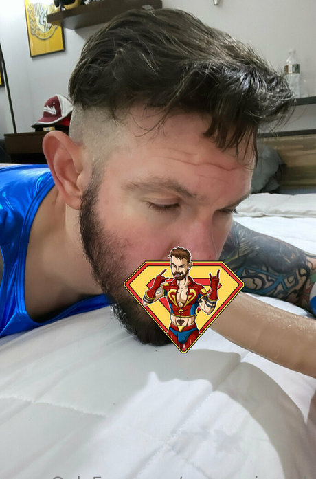 Nacktes geleaktes OnlyFans-Foto von Gaycomicgeek