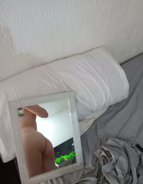 Nacktes geleaktes OnlyFans-Foto von Trippylittlehippi