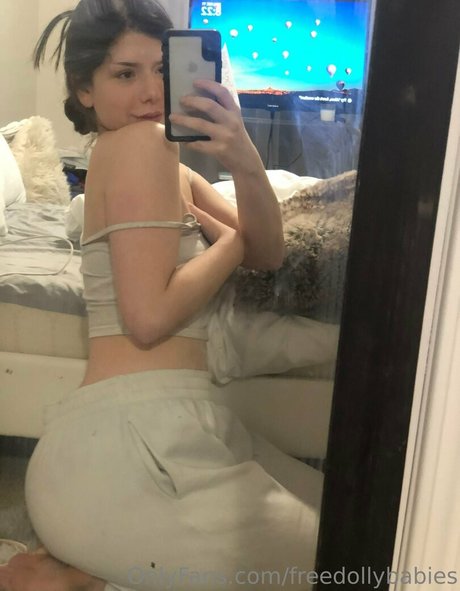 Nacktes geleaktes OnlyFans-Foto von Freedollybabies