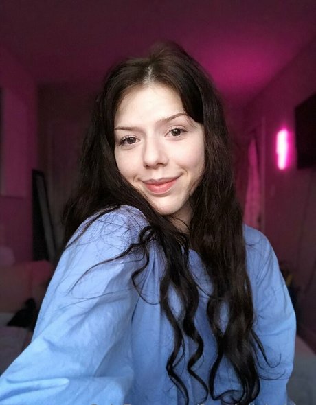 Nacktes geleaktes OnlyFans-Foto von Freedollybabies