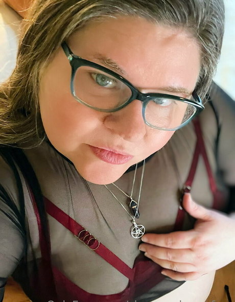 Nacktes geleaktes OnlyFans-Foto von Shegoesdownfree