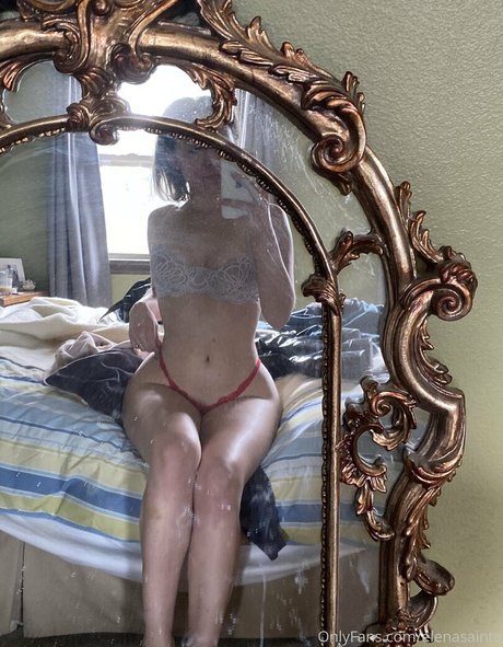 Nacktes geleaktes OnlyFans-Foto von Elenasainte