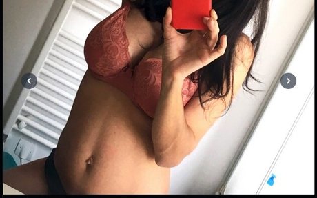 Nacktes geleaktes OnlyFans-Foto von Iamsophie