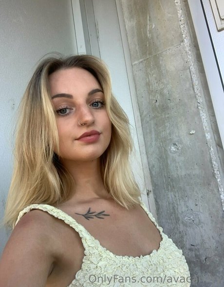 Nacktes geleaktes OnlyFans-Foto von Avacanary