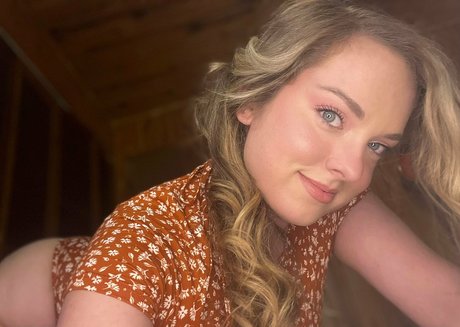 Nacktes geleaktes OnlyFans-Foto von Littlemisschloe
