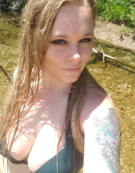 Nacktes geleaktes OnlyFans-Foto von Nastacialove