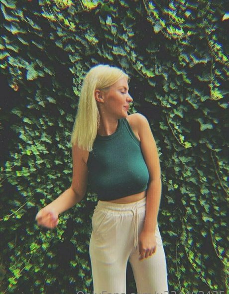 Nacktes geleaktes OnlyFans-Foto von Dragonb0rn