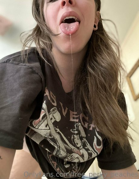 Nacktes geleaktes OnlyFans-Foto von Freeperkypeaches