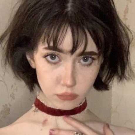 Nacktes geleaktes OnlyFans-Foto von Yoursmalldoll