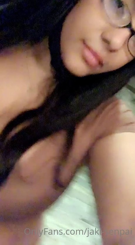 Nacktes geleaktes OnlyFans-Foto von Jaki Senpai