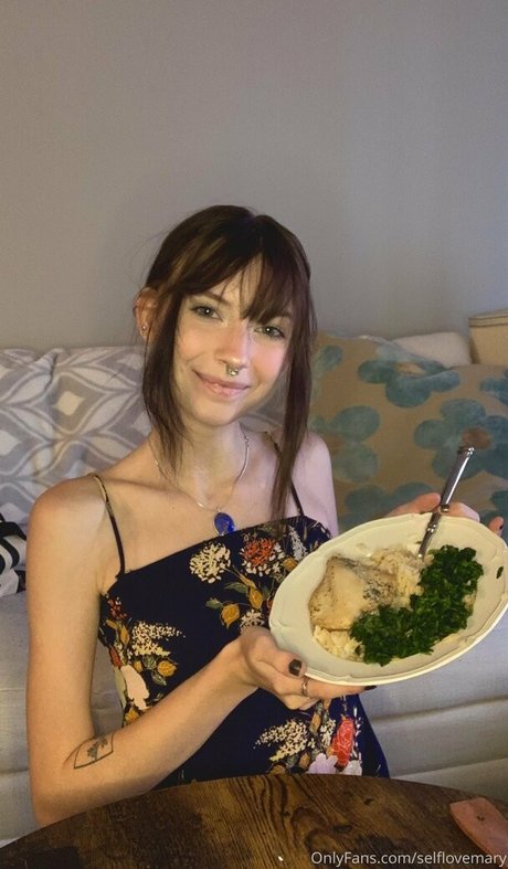 Nacktes geleaktes OnlyFans-Foto von Selflovesage