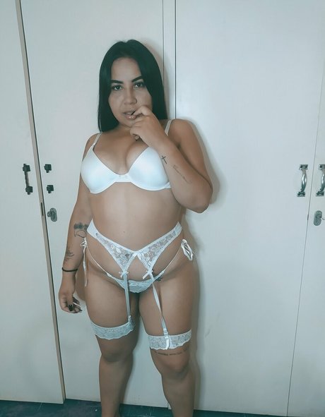 Nacktes geleaktes OnlyFans-Foto von Verolovev2