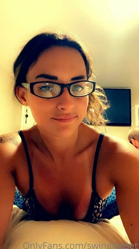 Nacktes geleaktes OnlyFans-Foto von Swingingset