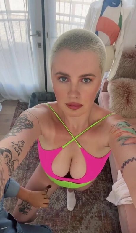 Nacktes geleaktes OnlyFans-Foto von Ireland Baldwin