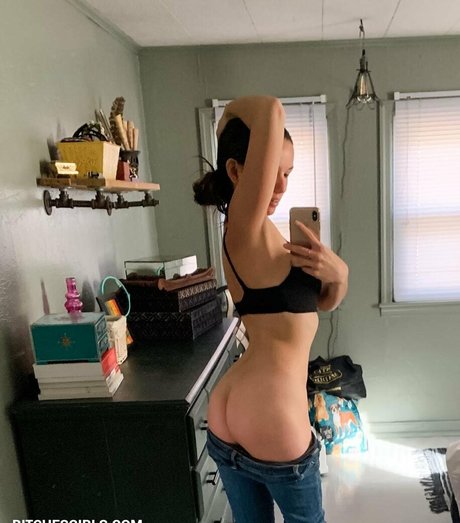 Nacktes geleaktes OnlyFans-Foto von Shae Summers