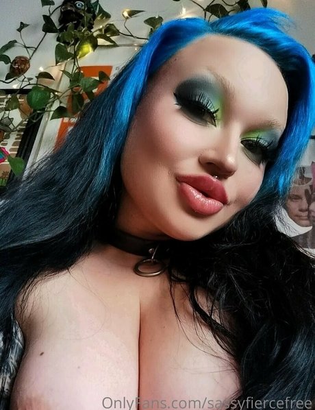 Nacktes geleaktes OnlyFans-Foto von Novathenerdfree