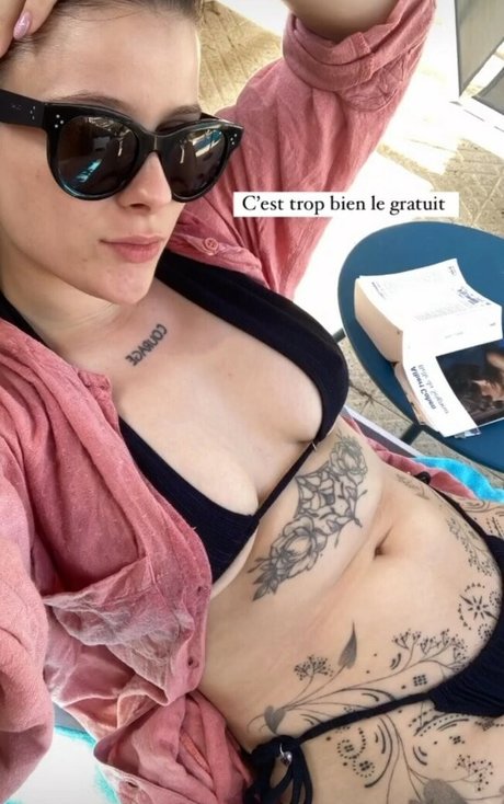 Nacktes geleaktes OnlyFans-Foto von Aude A La Joie