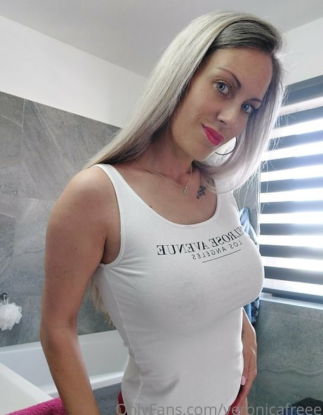Nacktes geleaktes OnlyFans-Foto von Veronicafreee
