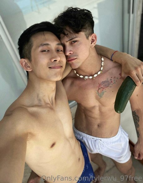 Nacktes geleaktes OnlyFans-Foto von Tylerwu97free