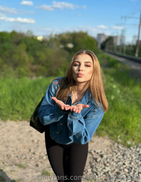 Nacktes geleaktes OnlyFans-Foto von Yourmissalexis