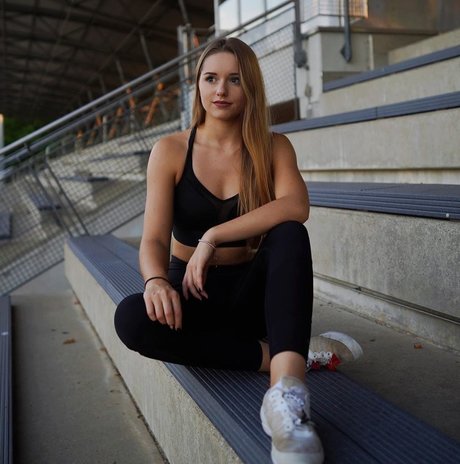 Nacktes geleaktes OnlyFans-Foto von Melaniehfl