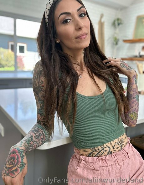 Nacktes geleaktes OnlyFans-Foto von Aliinwunderland