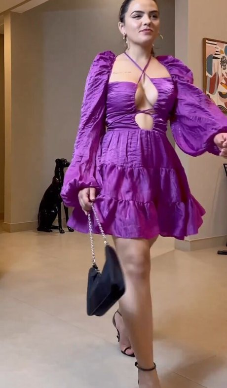 Nacktes geleaktes OnlyFans-Foto von Sunaika Bruna