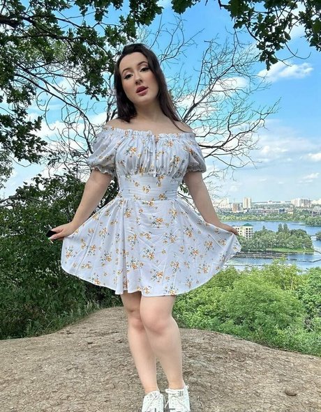 Nacktes geleaktes OnlyFans-Foto von Miameli