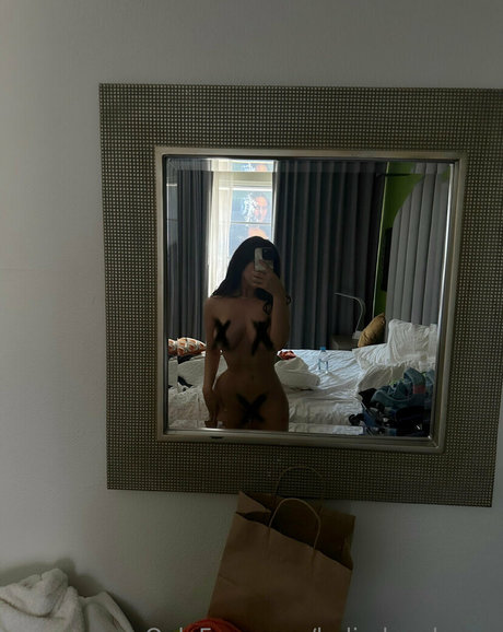 Nacktes geleaktes OnlyFans-Foto von Belindanohemy