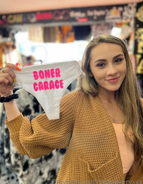 Nacktes geleaktes OnlyFans-Foto von Mikeaveryxxx
