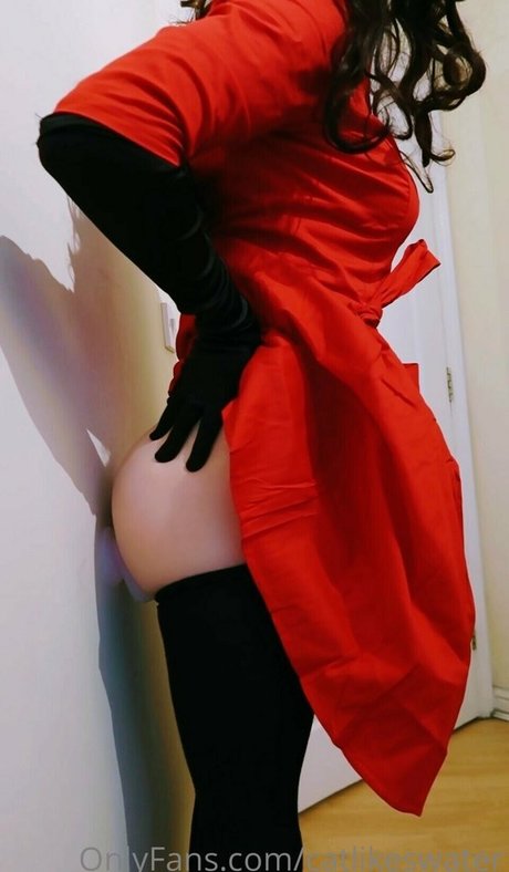 Nacktes geleaktes OnlyFans-Foto von Cat Likes Water