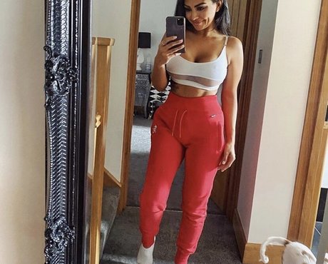 Nacktes geleaktes OnlyFans-Foto von Natasha Sandhu
