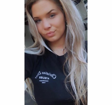 Nacktes geleaktes OnlyFans-Foto von Joyce Straten