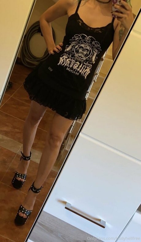 Nacktes geleaktes OnlyFans-Foto von Hollyhellfree