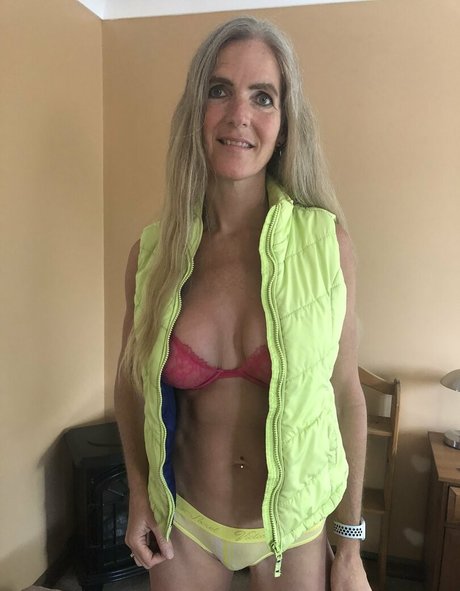 Nacktes geleaktes OnlyFans-Foto von Bustyandfit20free
