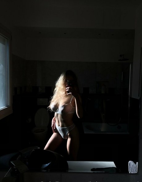 Nacktes geleaktes OnlyFans-Foto von Juicyusypeach