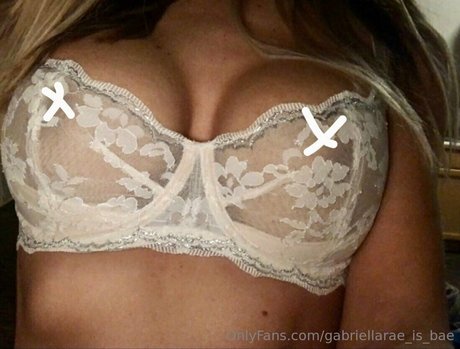Gabriellarae_is_bae