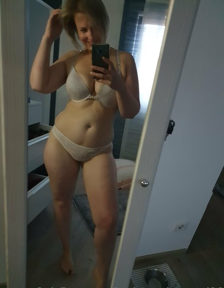 Nacktes geleaktes OnlyFans-Foto von Itsjennytheangel86