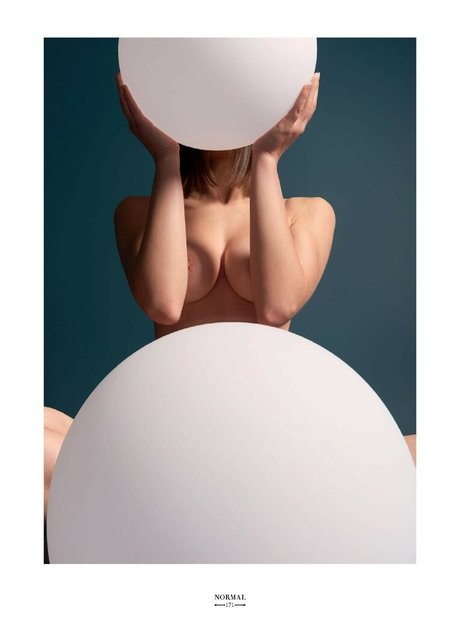 Nacktes geleaktes OnlyFans-Foto von Nausicaa Yami