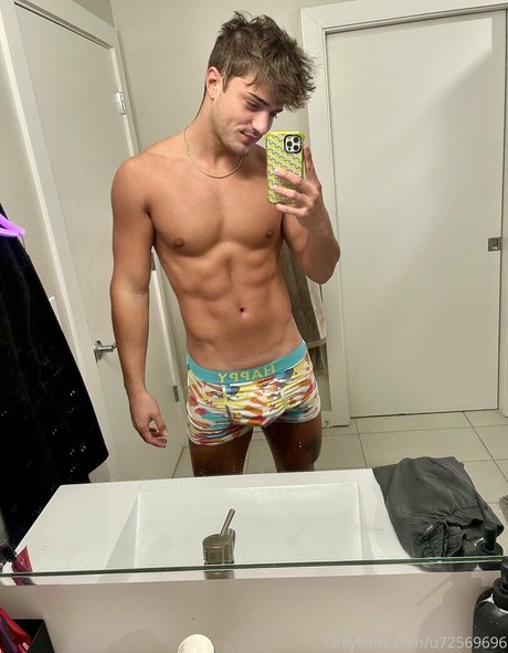 Nacktes geleaktes OnlyFans-Foto von Jfit98